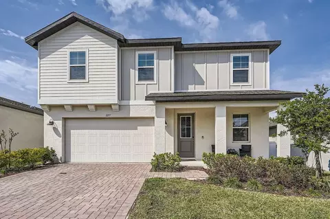 2277 Crossbow St, Clermont, FL 34715