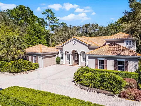 8713 Shimmering Pine Pl, Sanford, FL 32771