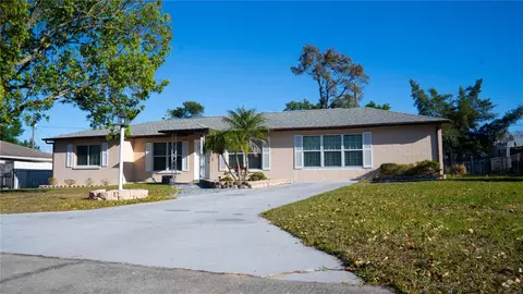 345 W Seminole Ave, Eustis, FL 32726