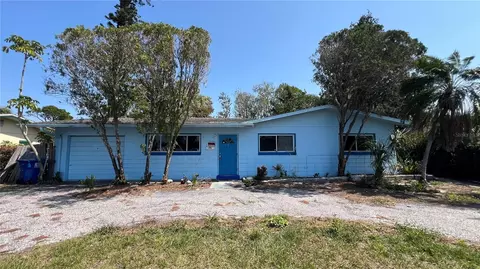 3700 Whiting Dr SE, Saint Petersburg, FL 33705