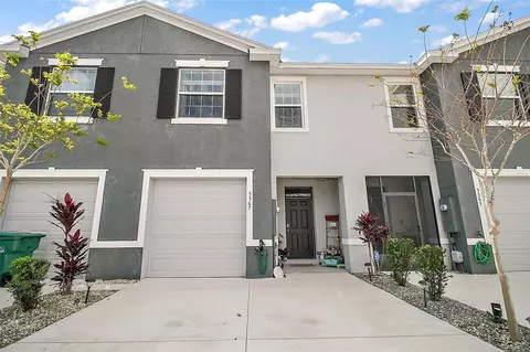 5367 Pinecone Ct, Wildwood, FL 34785
