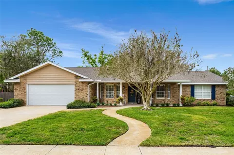 528 Woodview Dr, Longwood, FL 32779
