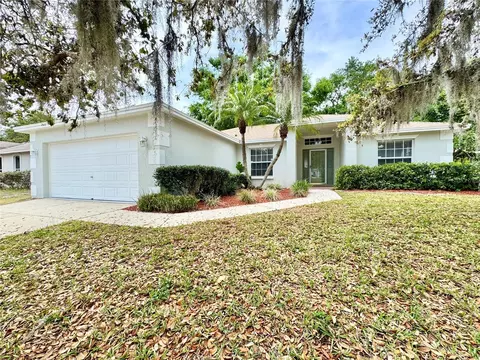 5880 Driftwood Dr, Winter Haven, FL 33884