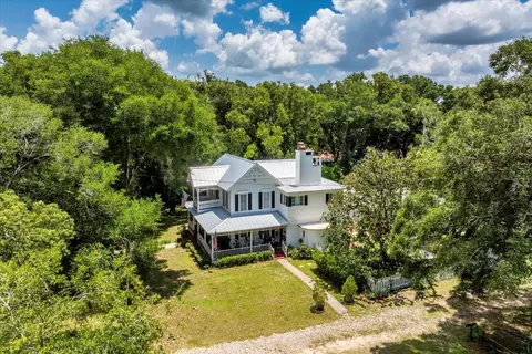 23730 Franklin Ave, Sorrento, FL 32776