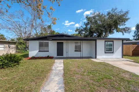 913 Lake Ave, Edgewater, FL 32132