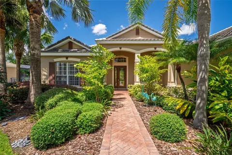 2021 Stefano Ct, Mount Dora, FL 32757