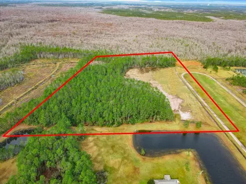 3131 Lafayette Landing Dr, De Leon Springs, FL 32130