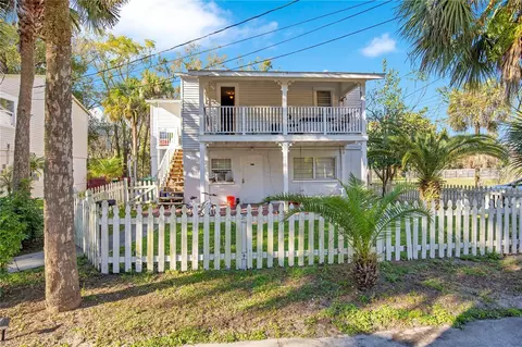215 E Voorhis Ave #2D, Deland, FL 32724