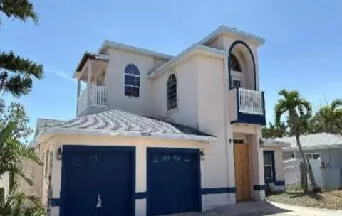 11120 5th St E, Treasure Island, FL 33706