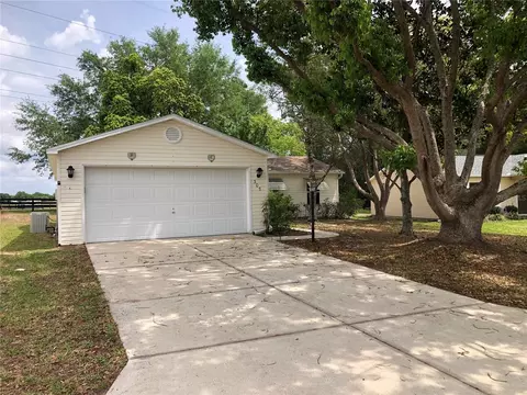 307 Santa Clara Cir, Lady Lake, FL 32159