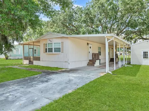 5741 E Lake Fox Dr, Winter Haven, FL 33884