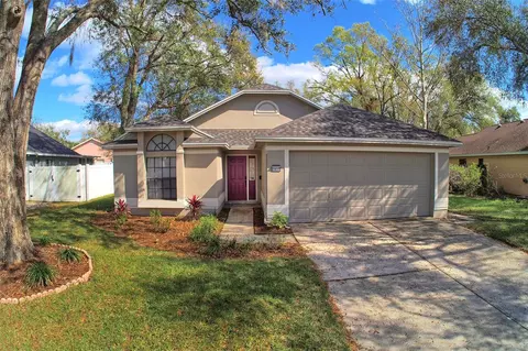 1610 Spinning Wheel Dr, Lutz, FL 33559