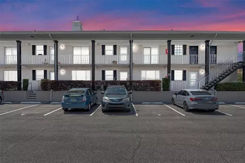 1250 S Denning Dr #111, Winter Park, FL 32789