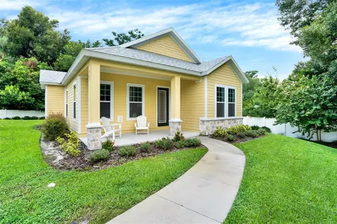 967 Azalea Walk Cir, Deland, FL 32724