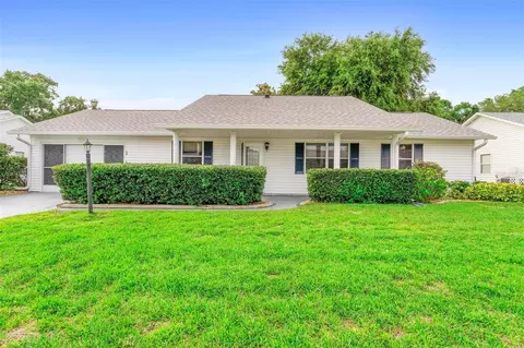 25929 Newcombe Cir, Leesburg, FL 34748