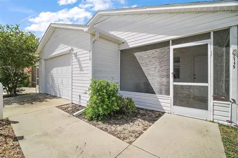 2115 Escobar Ave, Lady Lake, FL 32159