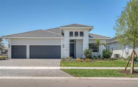 18213 Cresswind Ter, Lakewood Ranch, FL 34211