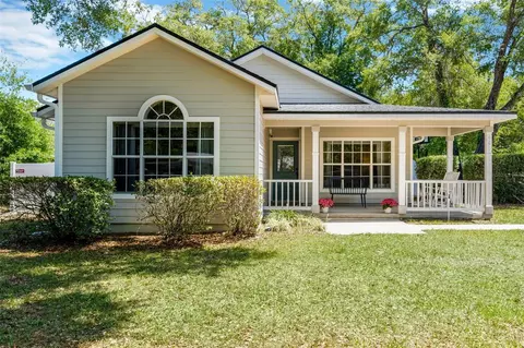 441 S Blue Lake Ave, Deland, FL 32724
