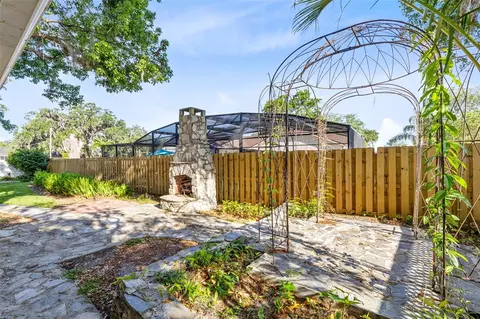Exterior - 910 Cypress Ave, Saint Cloud, FL 34769 photo 4 of 10