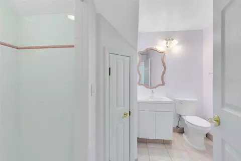 Bath - 910 Cypress Ave, Saint Cloud, FL 34769 photo 3 of 3