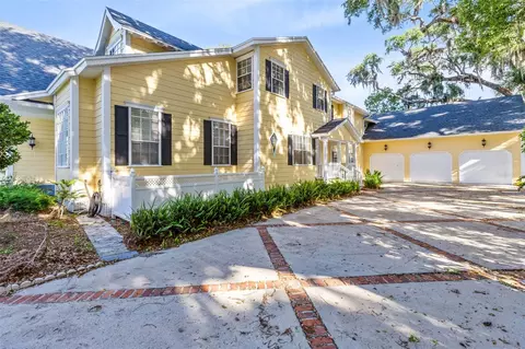 Exterior - 910 Cypress Ave, Saint Cloud, FL 34769 photo 9 of 10