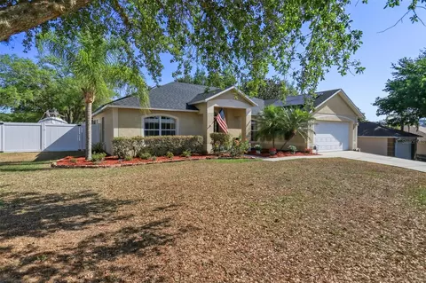 149 Southern Breeze Dr, Minneola, FL 34715