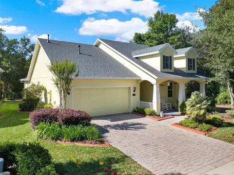 1626 Victoria Gardens Dr, Deland, FL 32724
