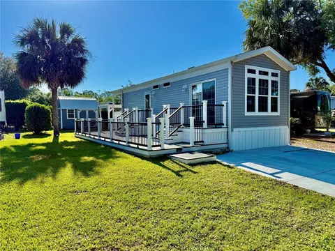 3067 NE 102nd Avenue Rd, Silver Springs, FL 34488