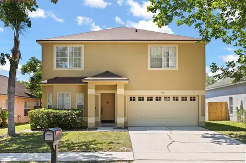 126 Knights Hollow Dr, Apopka, FL 32712
