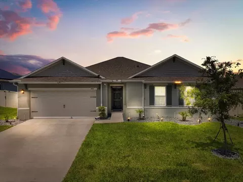 445 Auburn Grove Pl, Auburndale, FL 33823