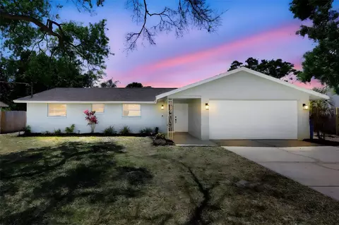 6212 Fairway Blvd, Apollo Beach, FL 33572