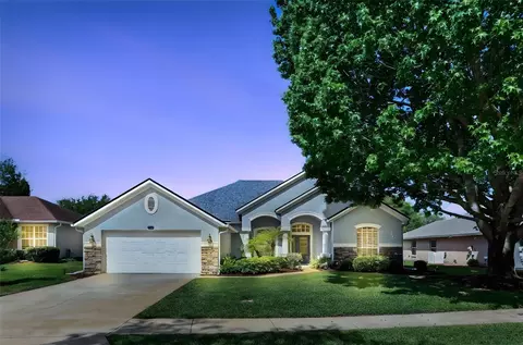 212 Hazeltine Dr, Debary, FL 32713