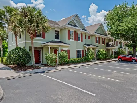 10154 Regent Square Dr #201, Orlando, FL 32825