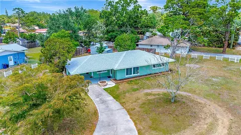 5208 30th St W, Bradenton, FL 34207