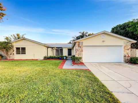 553 Floral Dr, Kissimmee, FL 34743