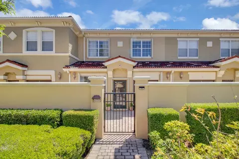2840 Bella Vista Dr, Davenport, FL 33897