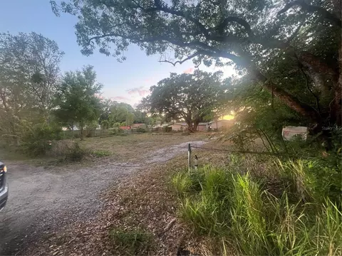 1746 Oakland Rd E, Lakeland, FL 33801