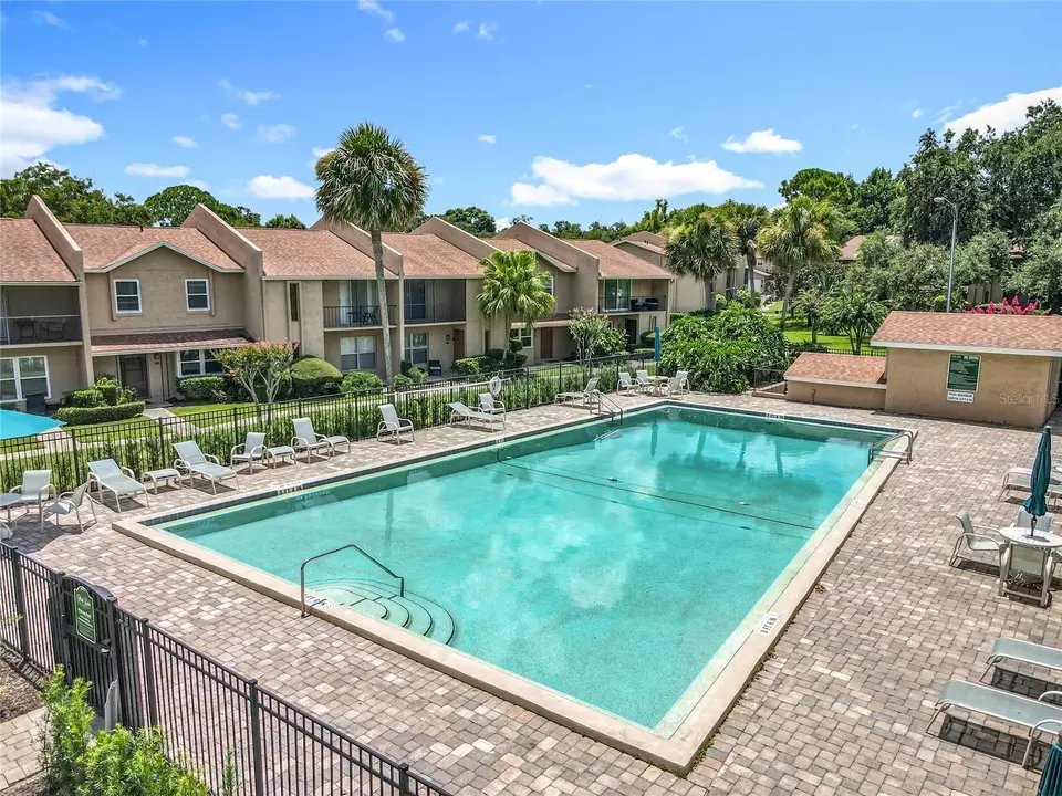 Exterior - 802 Park Lake Cir #2, Maitland, FL 32751 photo 11 of 13