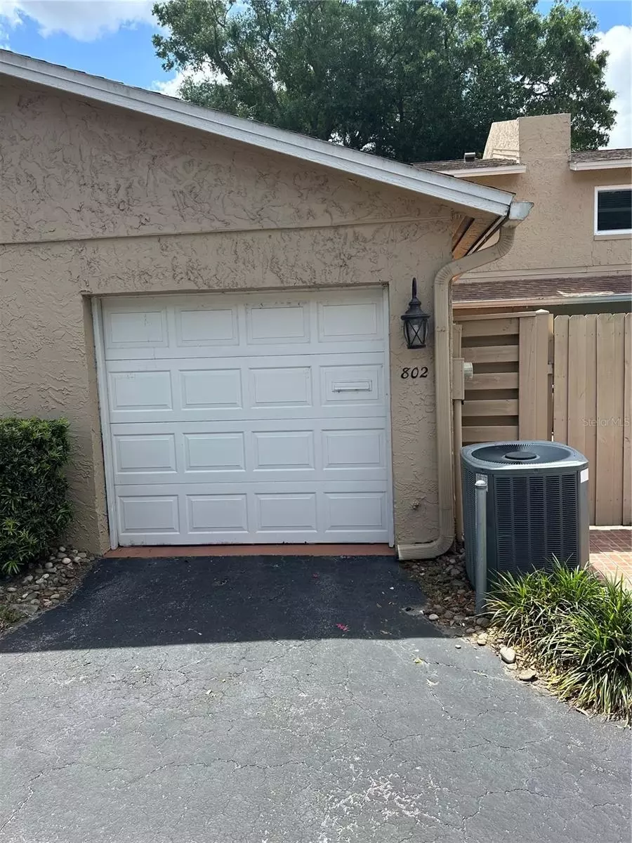 Exterior - 802 Park Lake Cir #2, Maitland, FL 32751 photo 2 of 13