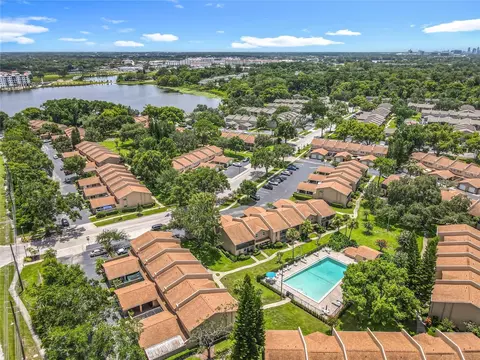 View/Area - 802 Park Lake Cir #2, Maitland, FL 32751 photo 1 of 5