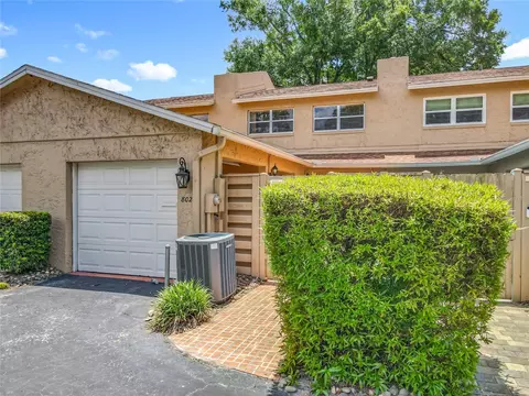 Exterior - 802 Park Lake Cir #2, Maitland, FL 32751 photo 1 of 13