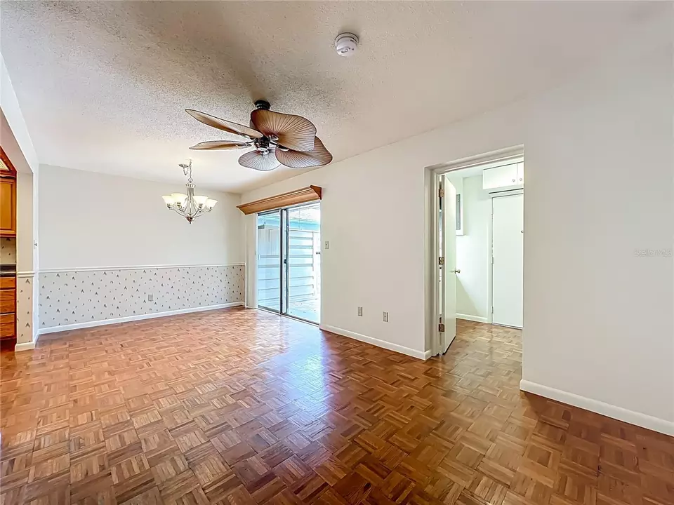 Living - 802 Park Lake Cir #2, Maitland, FL 32751 photo 1 of 8