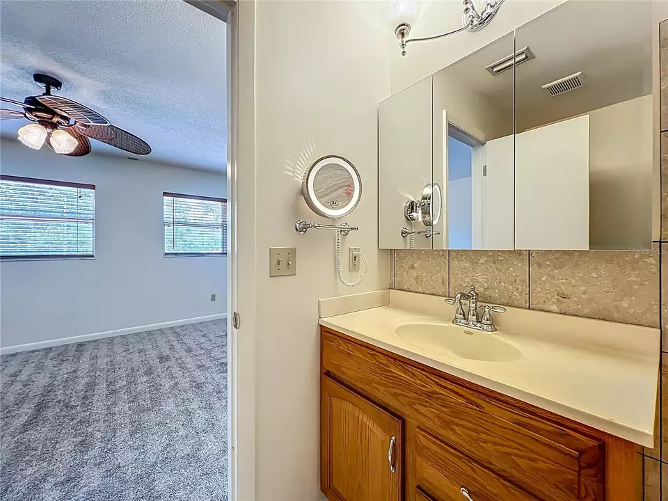 Bath - 802 Park Lake Cir #2, Maitland, FL 32751 photo 3 of 4