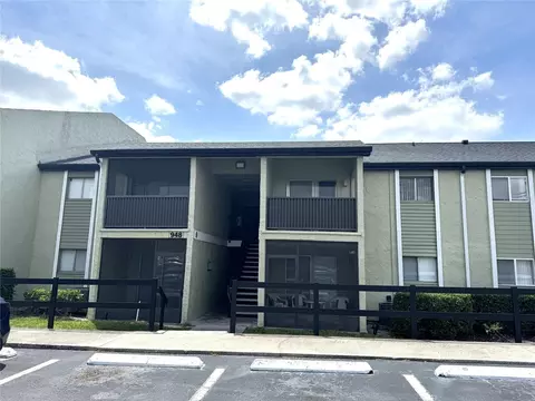 948 Lake Destiny Rd #H, Altamonte Springs, FL 32714