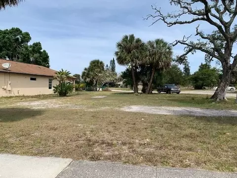 2621 Lipscomb St, Melbourne, FL 32901