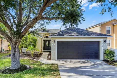 520 Ridges Dr, Dundee, FL 33838