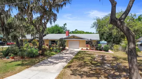 37207 Oak Ln, Umatilla, FL 32784