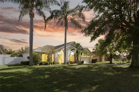 417 Via Del Sol Dr, Davenport, FL 33896