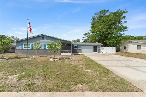 1328 Laurel Dr, Daytona Beach, FL 32117