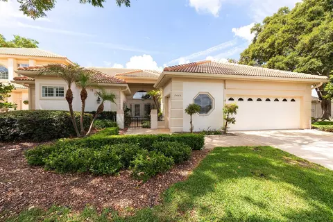 2446 Sweetwater Country Club Dr, Apopka, FL 32712